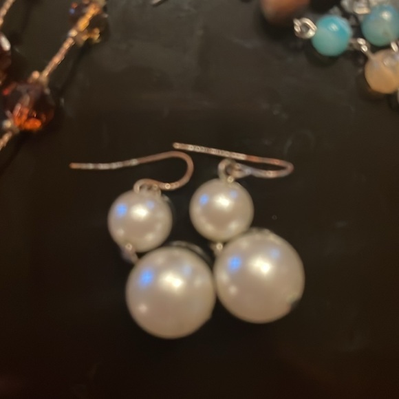 Earrings - Beads and pearls that dangle. 3 pair! - Picture 3 of 4